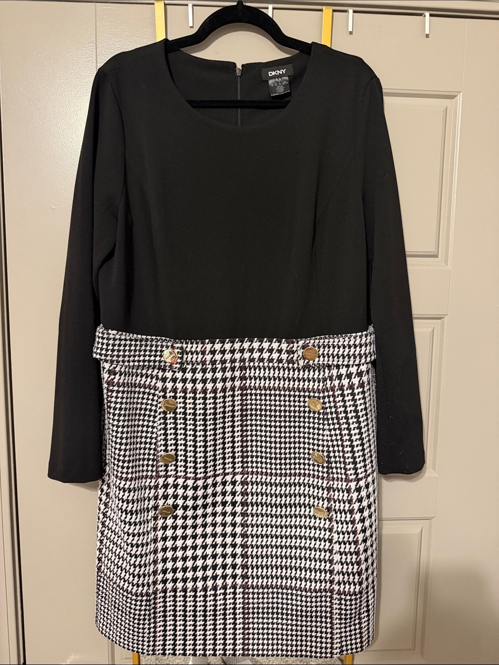 DKNY Black & White Houndstooth Long Sleeve Dress